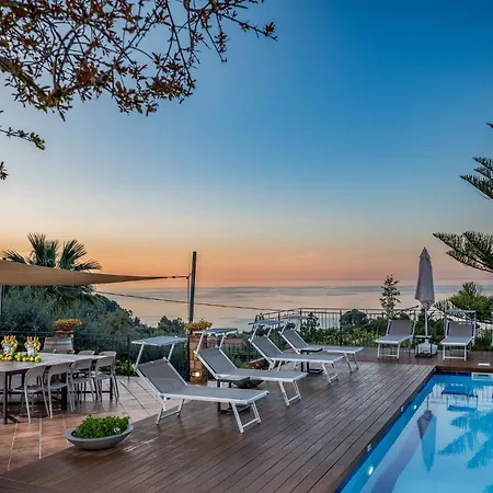 Provenza 12&4, Emma 빌라