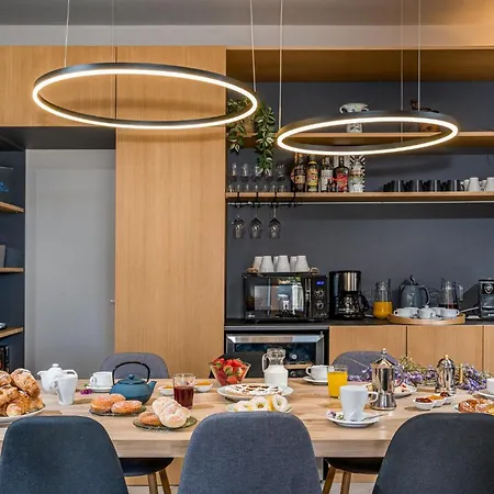 Provenza 12&4, Emma 빌라 체팔루