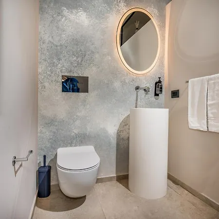 Provenza 12&4, Emma 빌라 체팔루